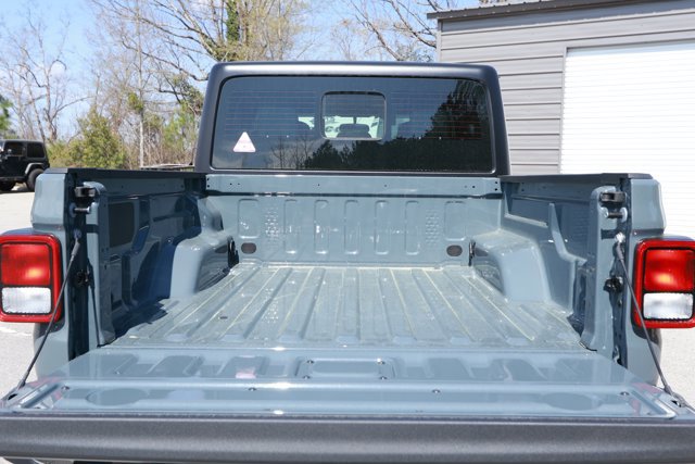 New 2026 Jeep Gladiator Sport image 8