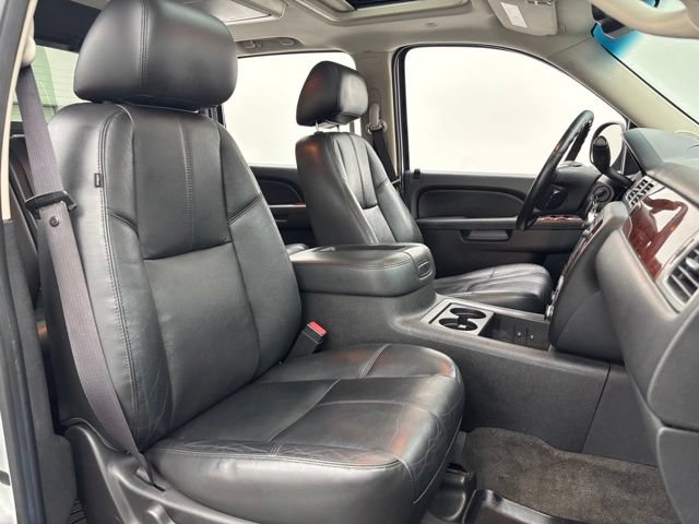 Used 2012 Chevrolet Avalanche LT AWD/4WD image 31