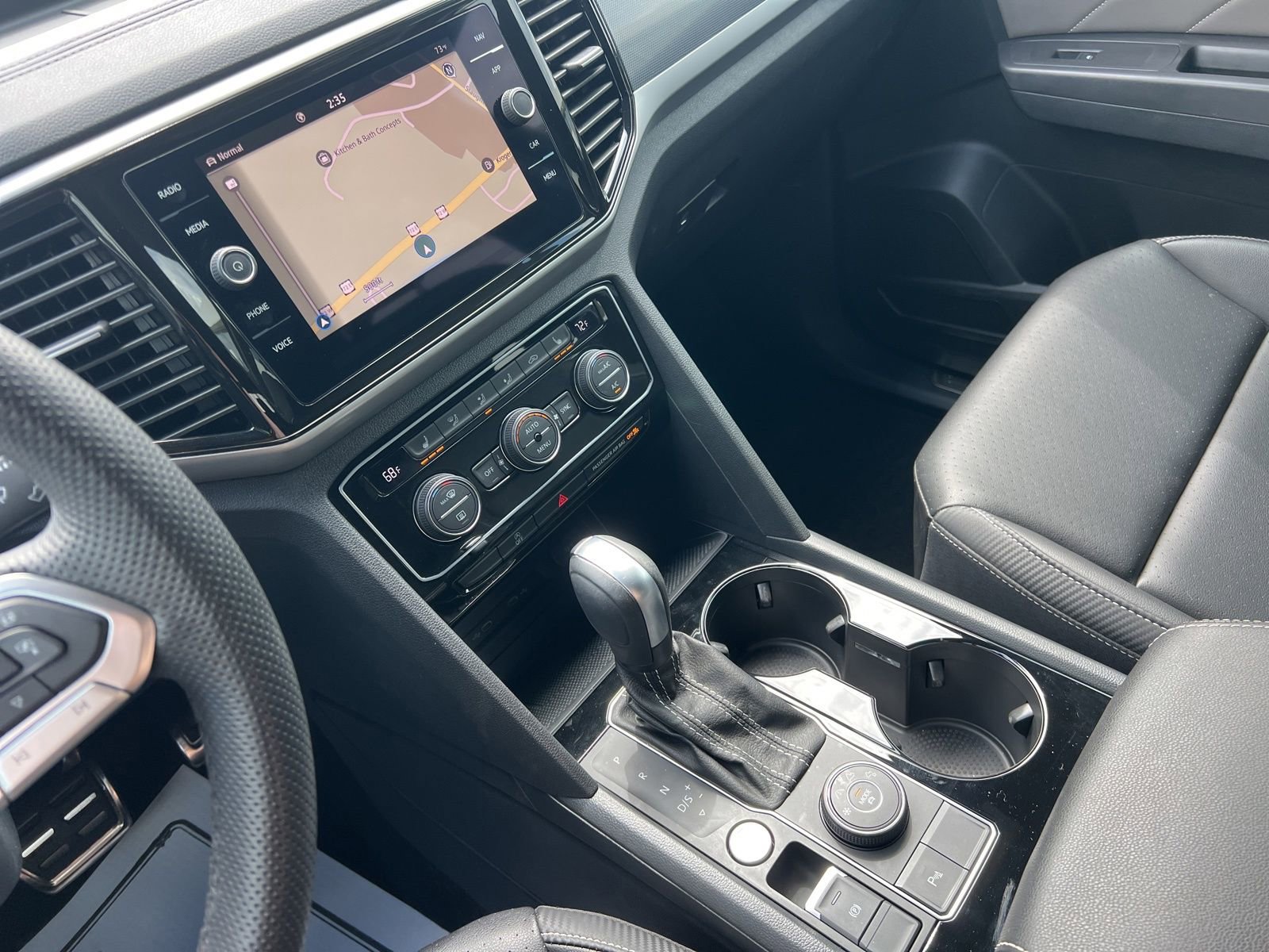 Certified 2023 Volkswagen Atlas Cross Sport SEL R-Line AWD/4WD image 24