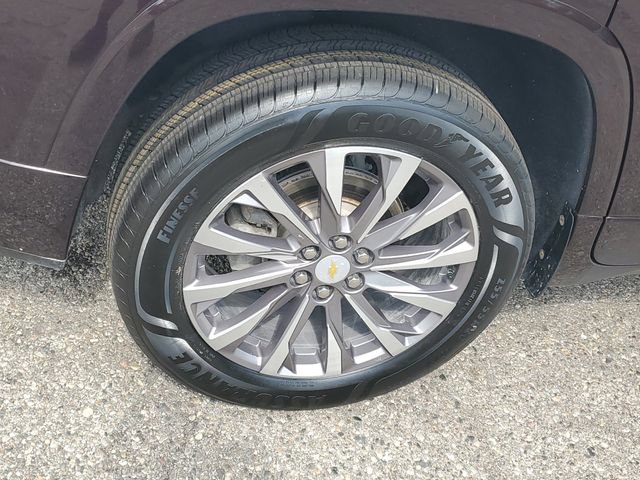 Certified 2022 Chevrolet Traverse Premier w/ LPO, Floor Liner Package FWD image 5