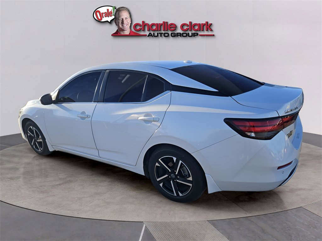 Used 2024 Nissan Sentra SV image 4