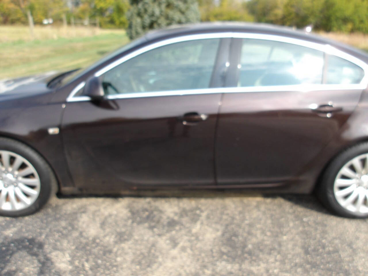 Used 2011 Buick Regal CXL image 28