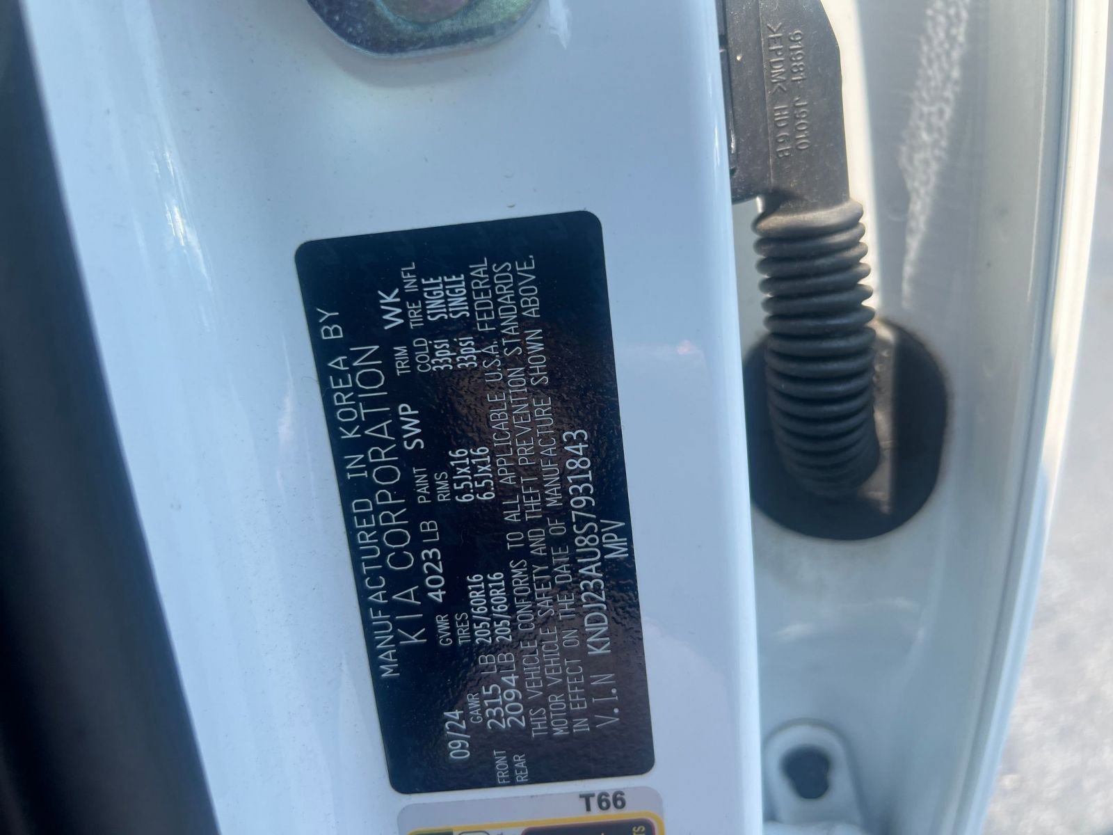 Used 2025 Kia Soul LX w/ LX Technology Package FWD image 23