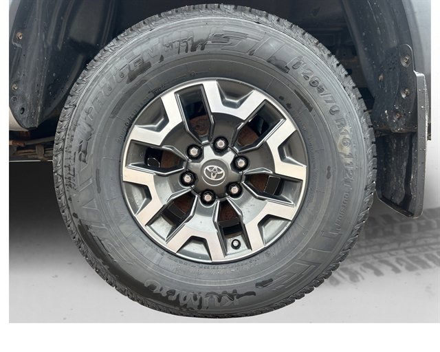 Used 2019 Toyota Tacoma TRD Off-Road w/ Technology Package image 17