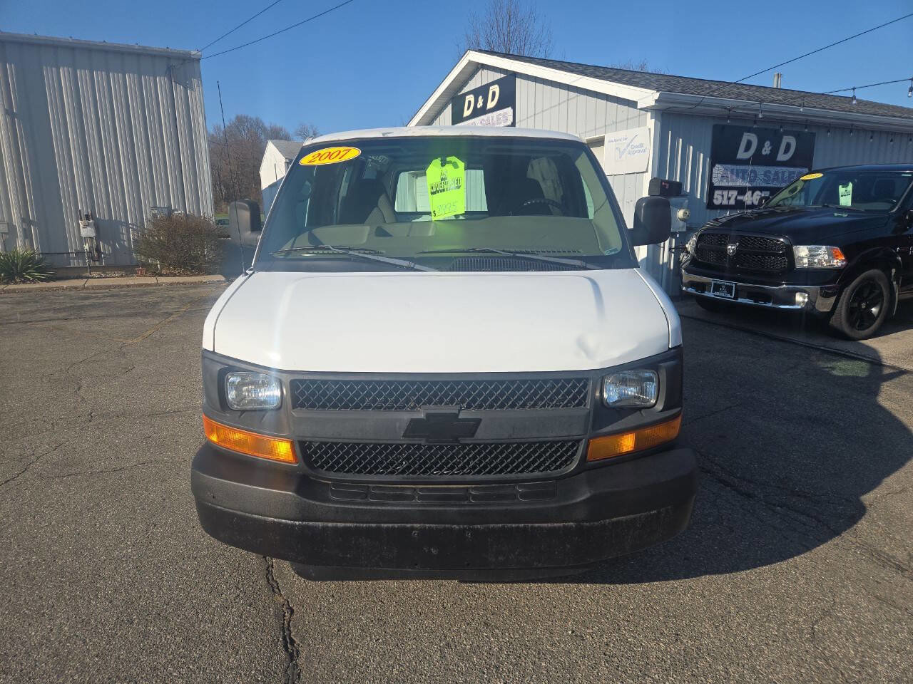 Used 2007 Chevrolet Express 2500 RWD image 3