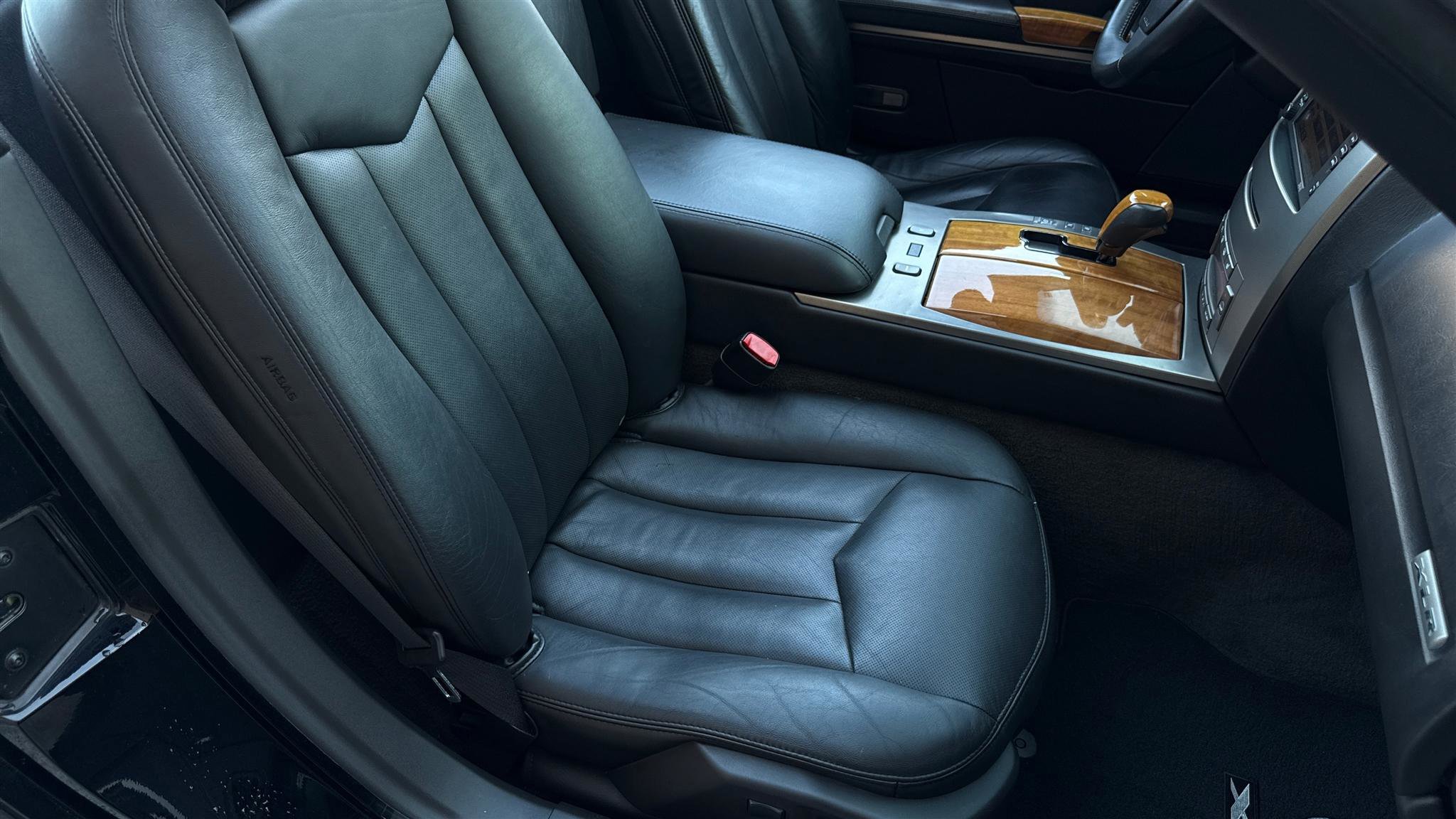 Used 2004 Cadillac XLR image 40