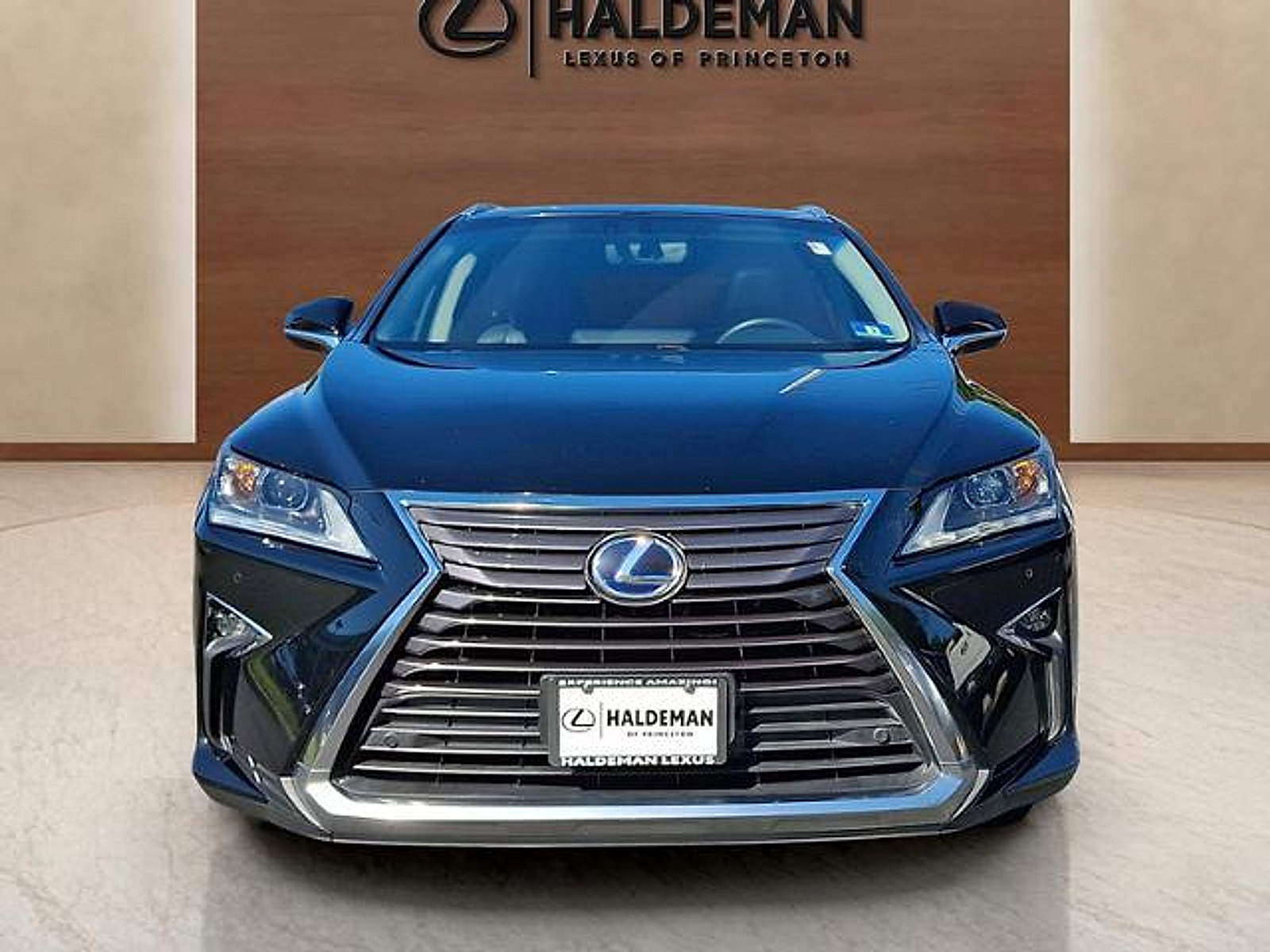 Used 2016 Lexus RX 450h AWD image 2