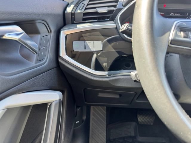 Certified 2022 Audi Q3 2.0T Premium Plus w/ Premium Plus Package AWD/4WD image 33