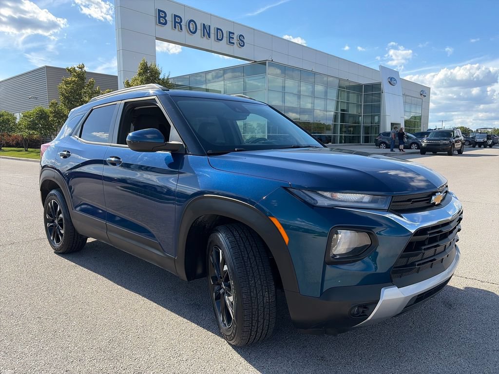 Used 2021 Chevrolet TrailBlazer LT w/ Premium Seating Package FWD image 1