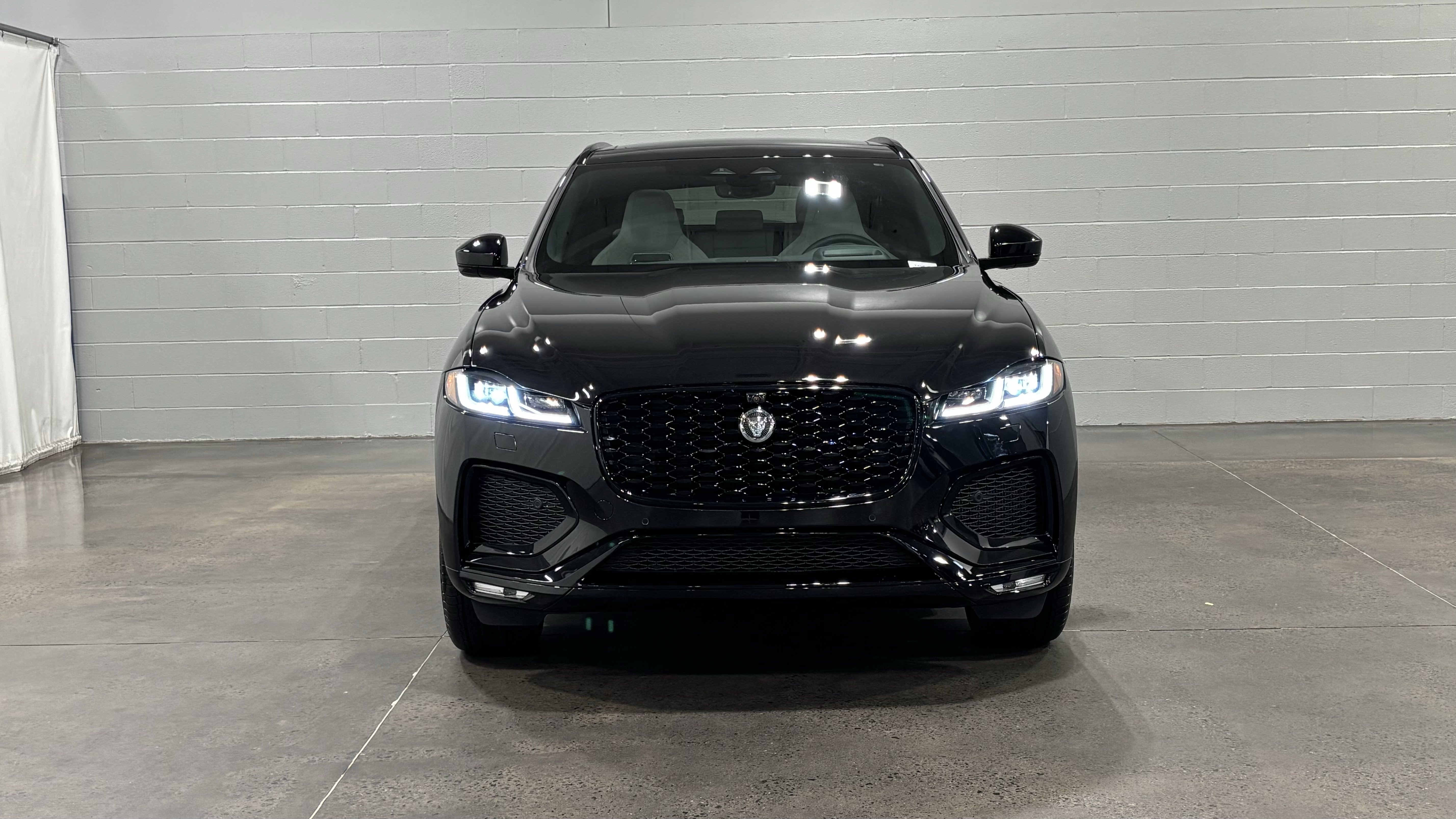 New 2026 Jaguar F-PACE R-Dynamic S AWD/4WD image 4