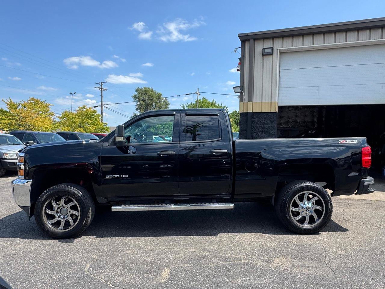 Used 2015 Chevrolet Silverado 2500 LT w/ Z71 Package, Off-Road AWD/4WD image 2