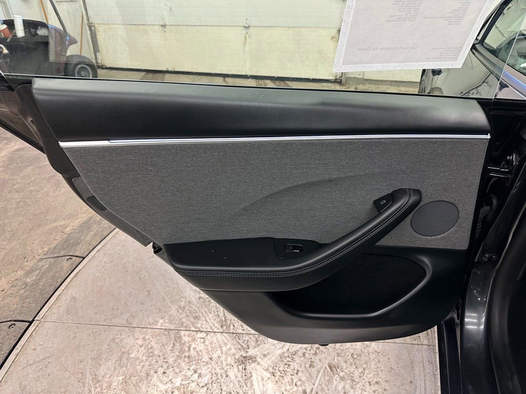 Used 2025 Tesla Model 3 Long Range image 26