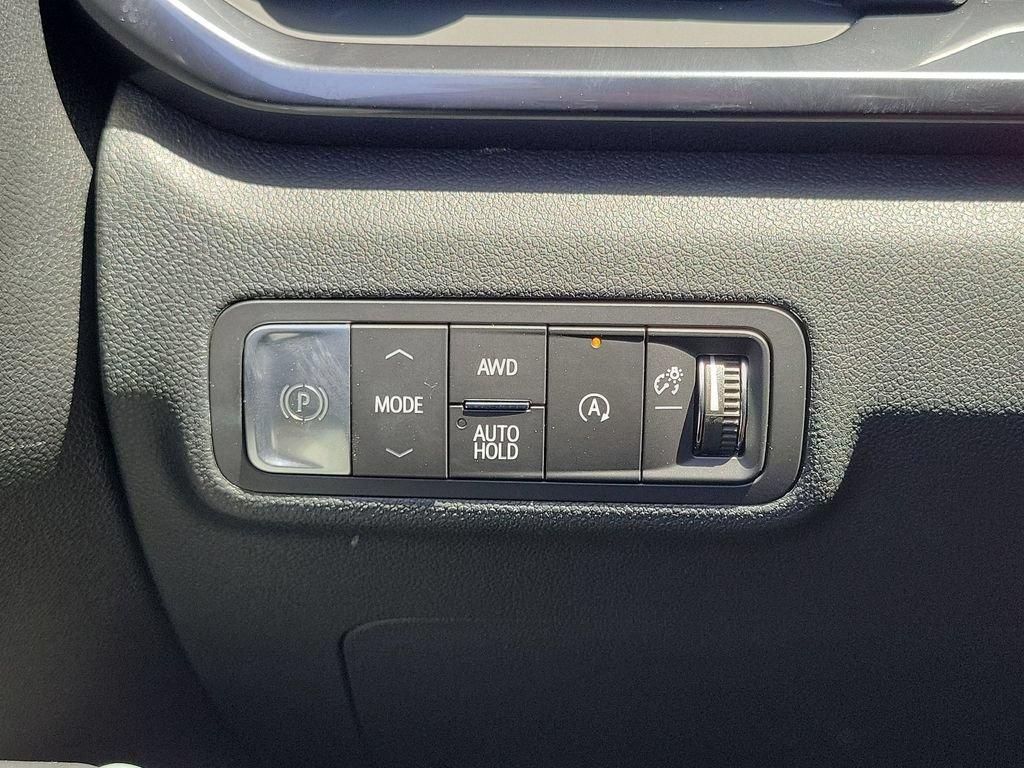 Used 2026 GMC Terrain AT4 AWD/4WD image 18