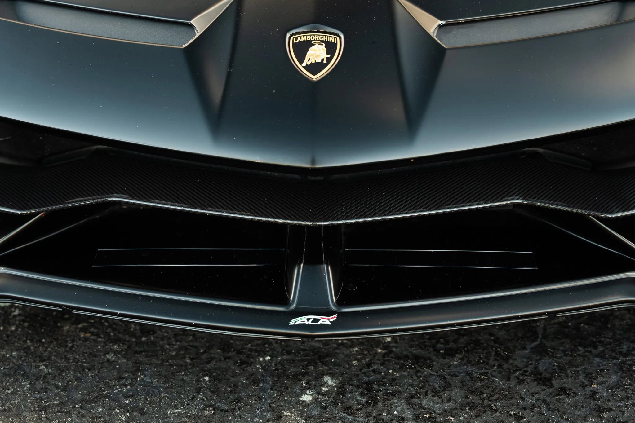 Used 2021 Lamborghini Aventador SVJ AWD/4WD image 27