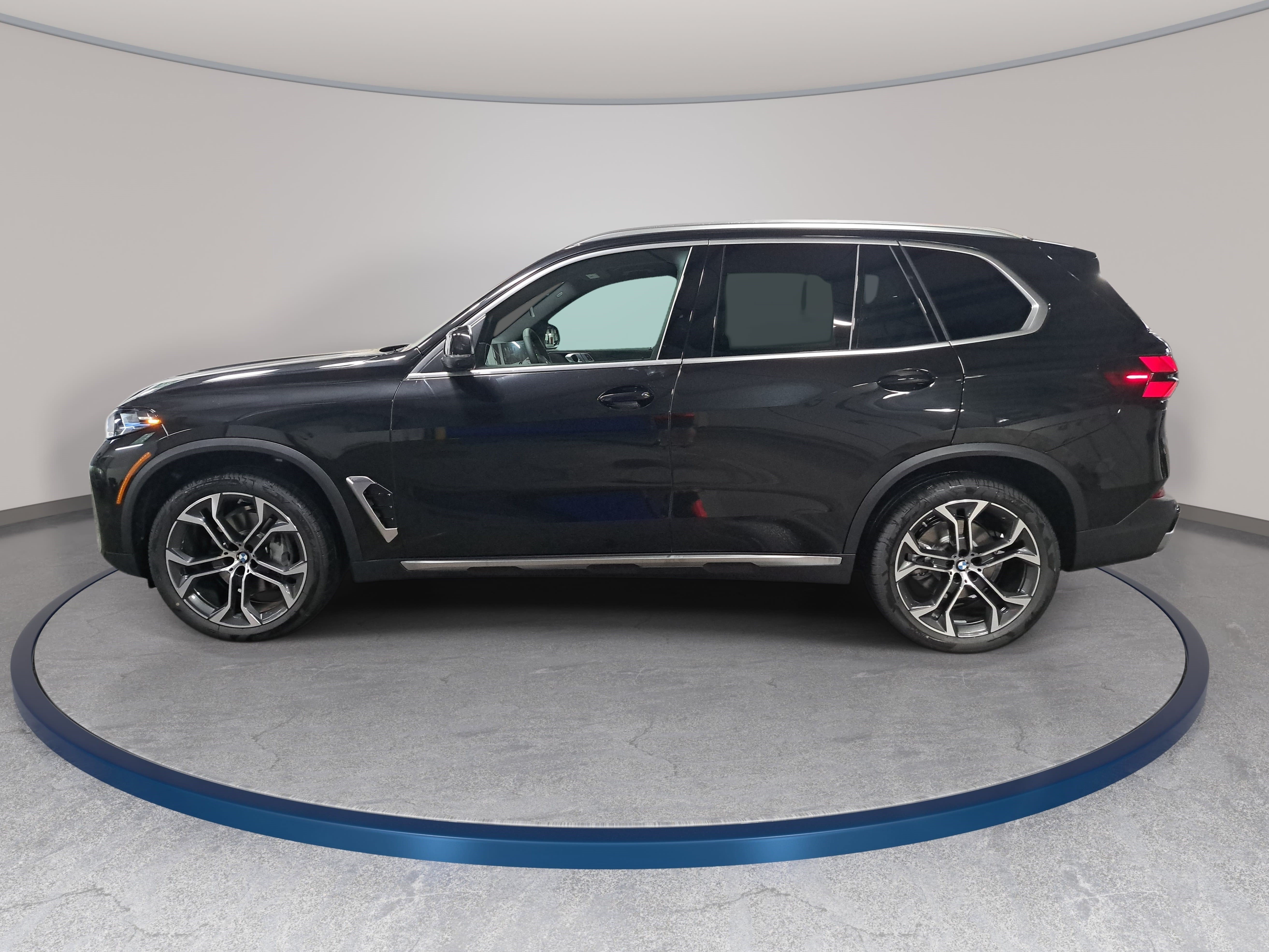 New 2026 BMW X5 xDrive40i w/ Climate Comfort Package AWD/4WD image 8
