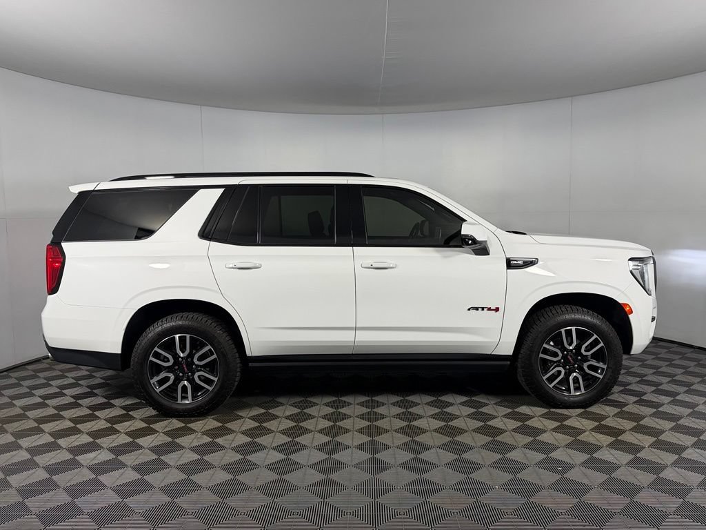 Used 2024 GMC Yukon AT4 w/ AT4 Premium Plus Package AWD/4WD image 7