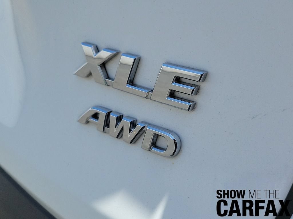 Used 2019 Toyota RAV4 XLE AWD/4WD image 8