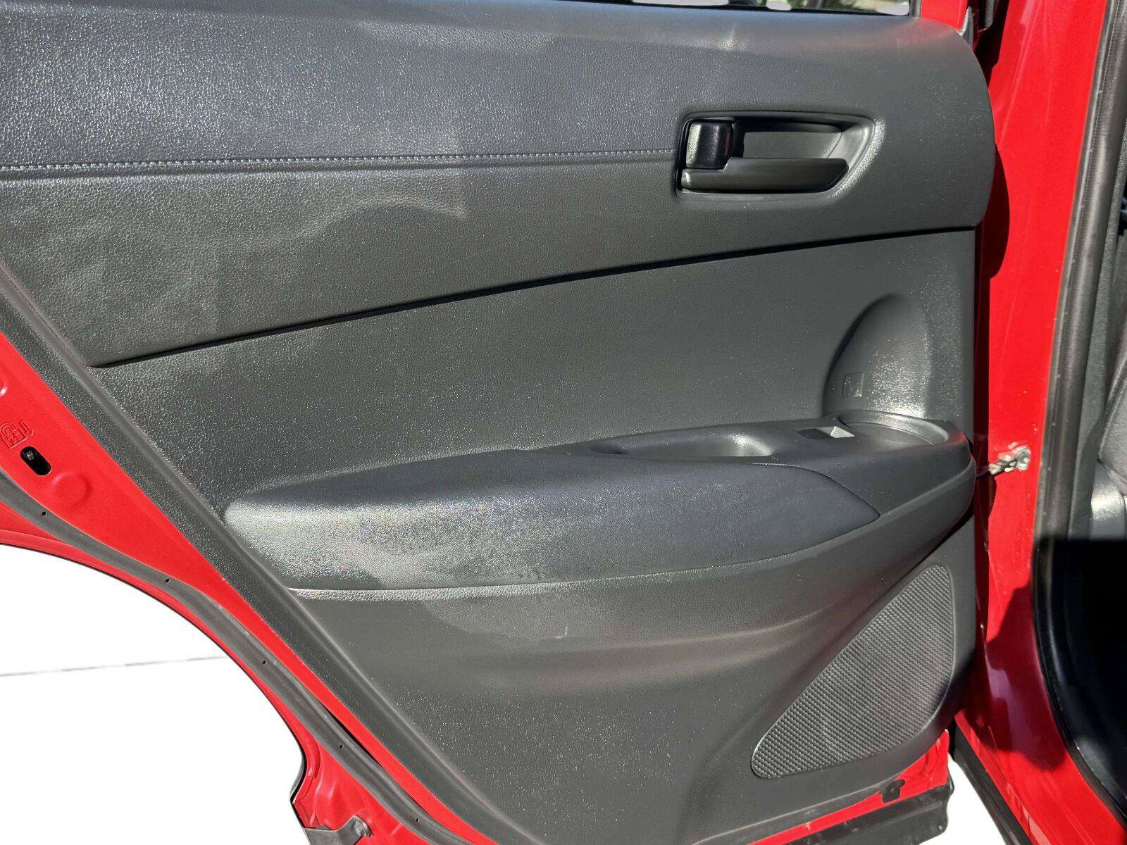 Used 2023 Toyota Corolla Cross LE FWD image 28