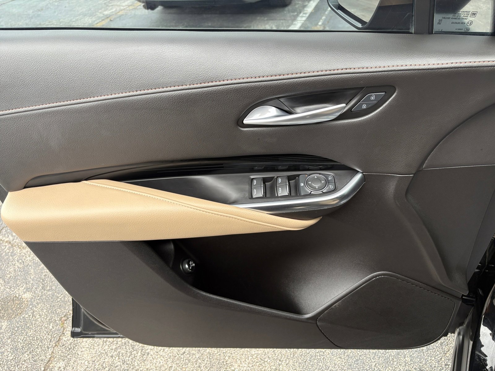 Used 2024 Cadillac XT4 Luxury w/ LPO, Floor Liner Package FWD image 22