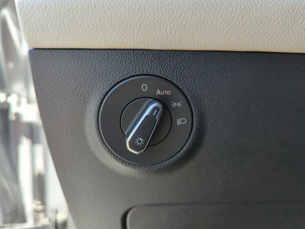 New 2026 Volkswagen Taos S image 38