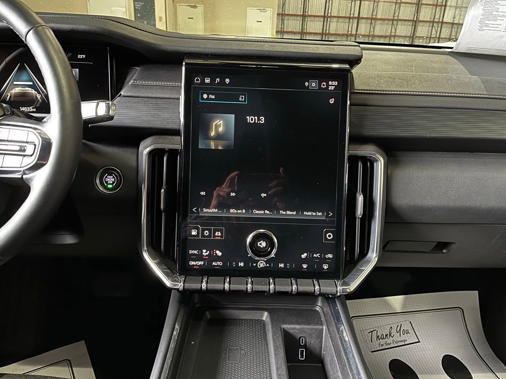 Used 2025 GMC Acadia Elevation image 35