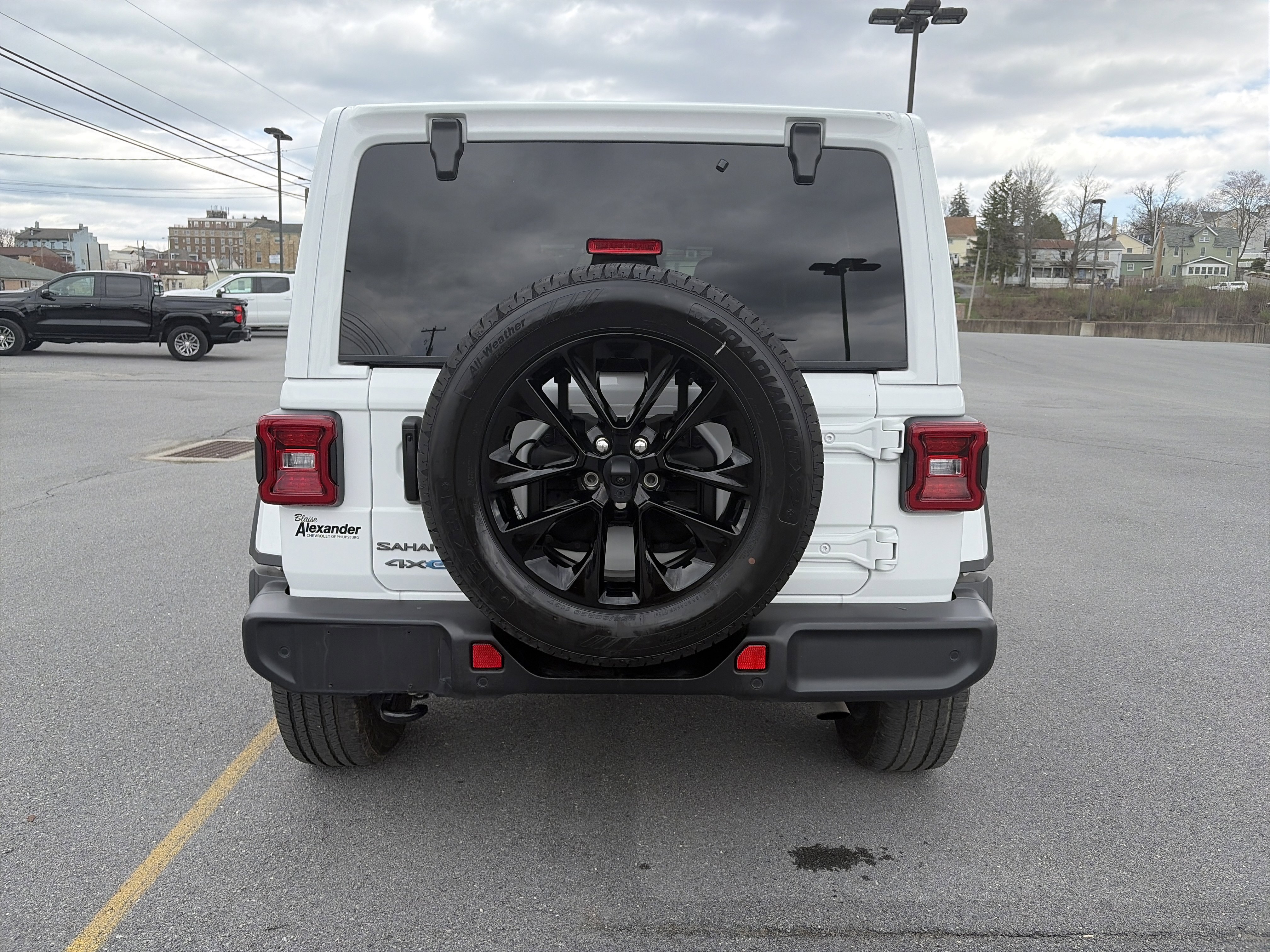 Used 2025 Jeep Wrangler Sahara w/ Safety Group AWD/4WD image 4