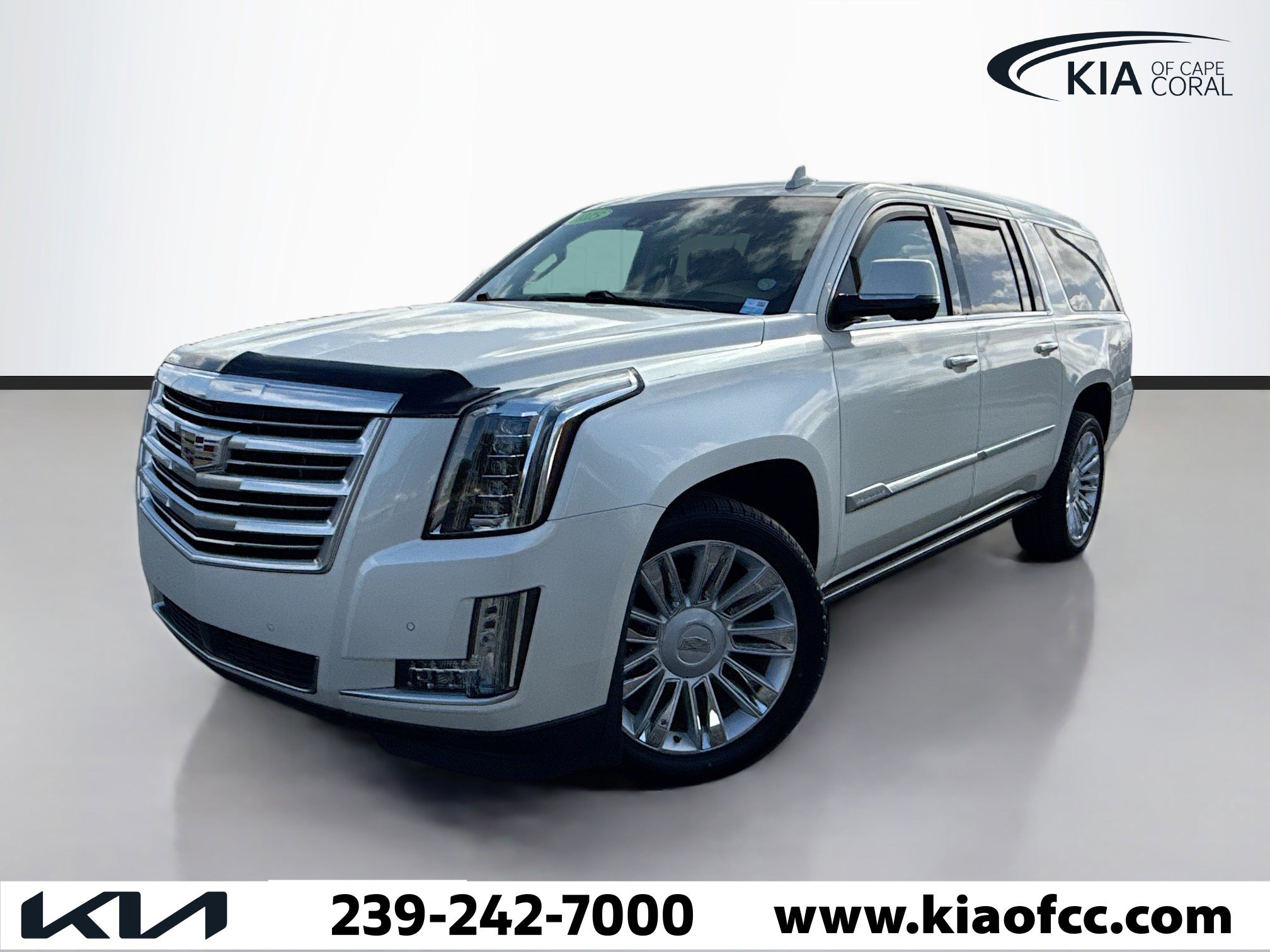 Used 2015 Cadillac Escalade ESV Platinum image 1