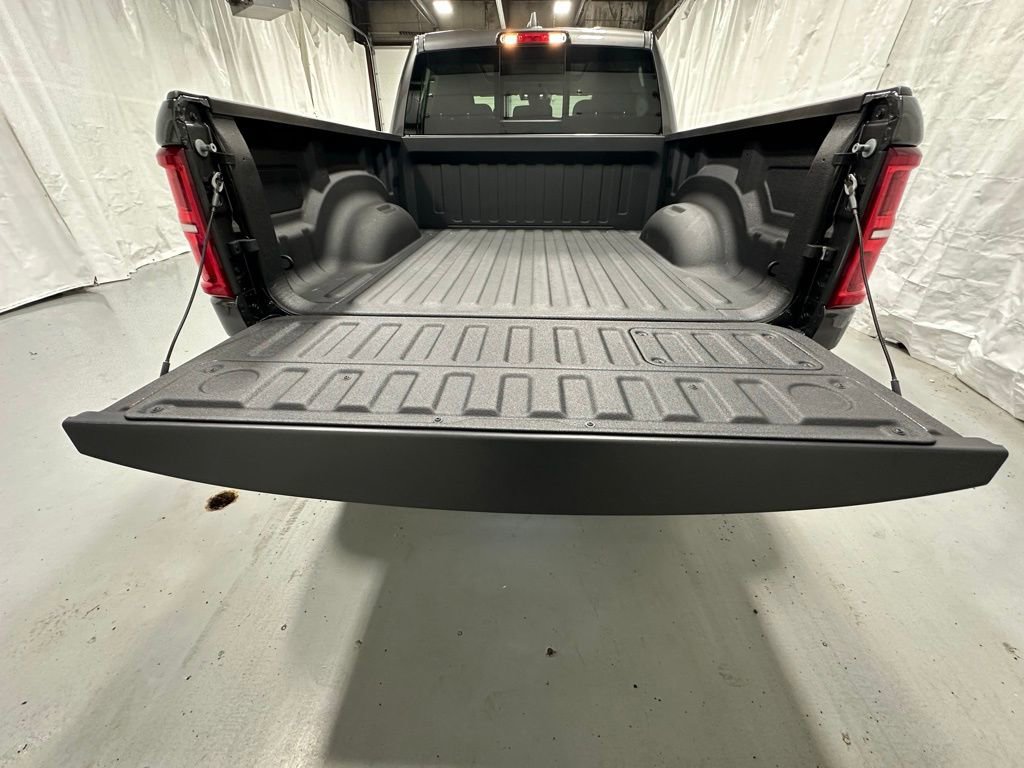 Used 2026 RAM 1500 Limited AWD/4WD image 47