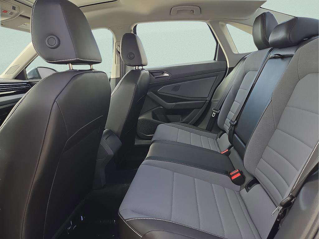 New 2026 Volkswagen Jetta SE image 10