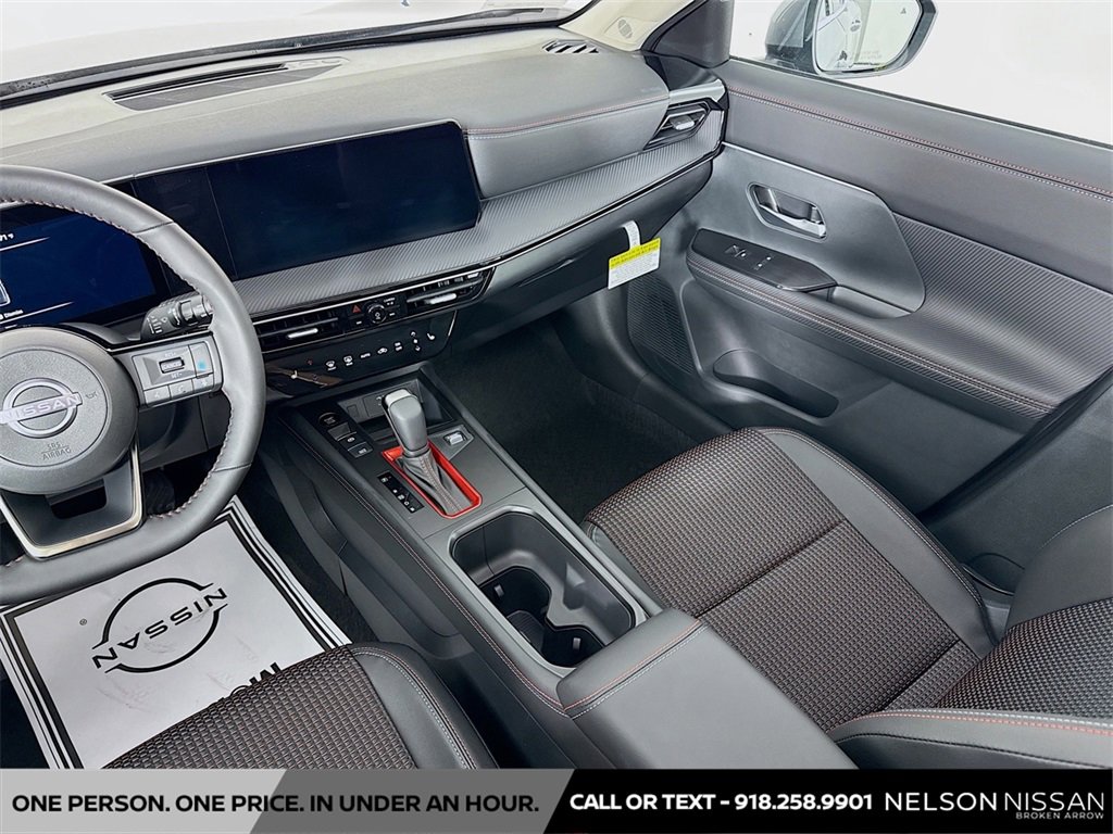 New 2025 Nissan Kicks SR w/ SR Premium Package image 23
