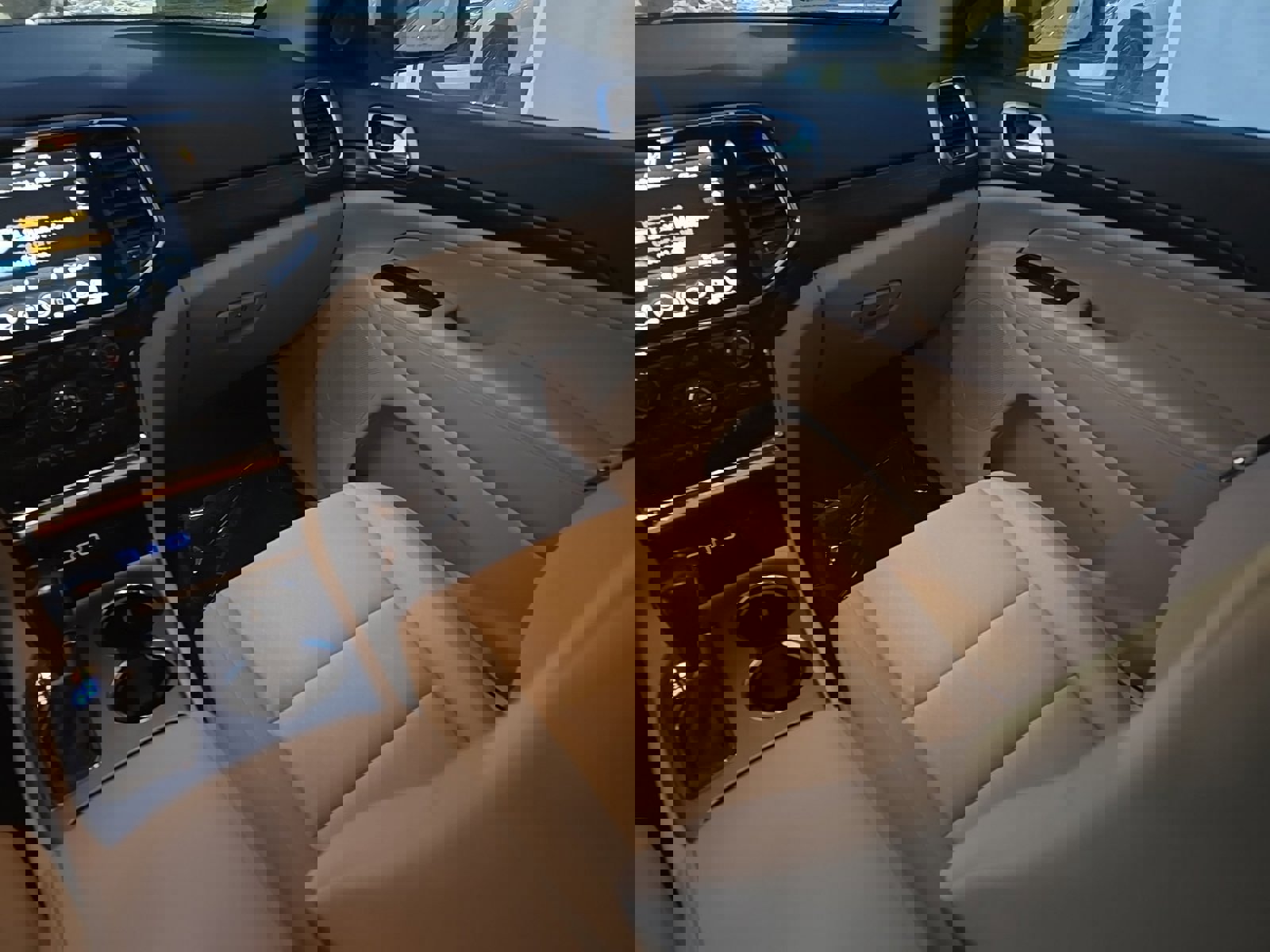 Used 2022 Jeep Grand Cherokee Laredo E image 20