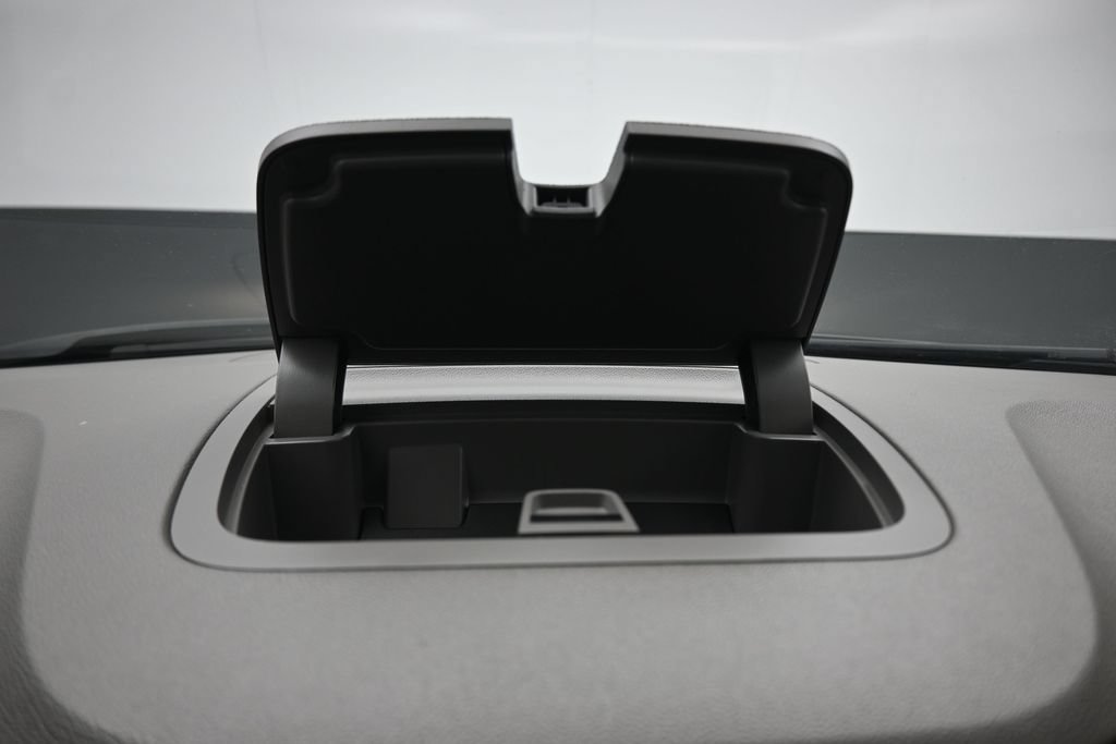 Used 2016 Chevrolet Traverse LS FWD image 16