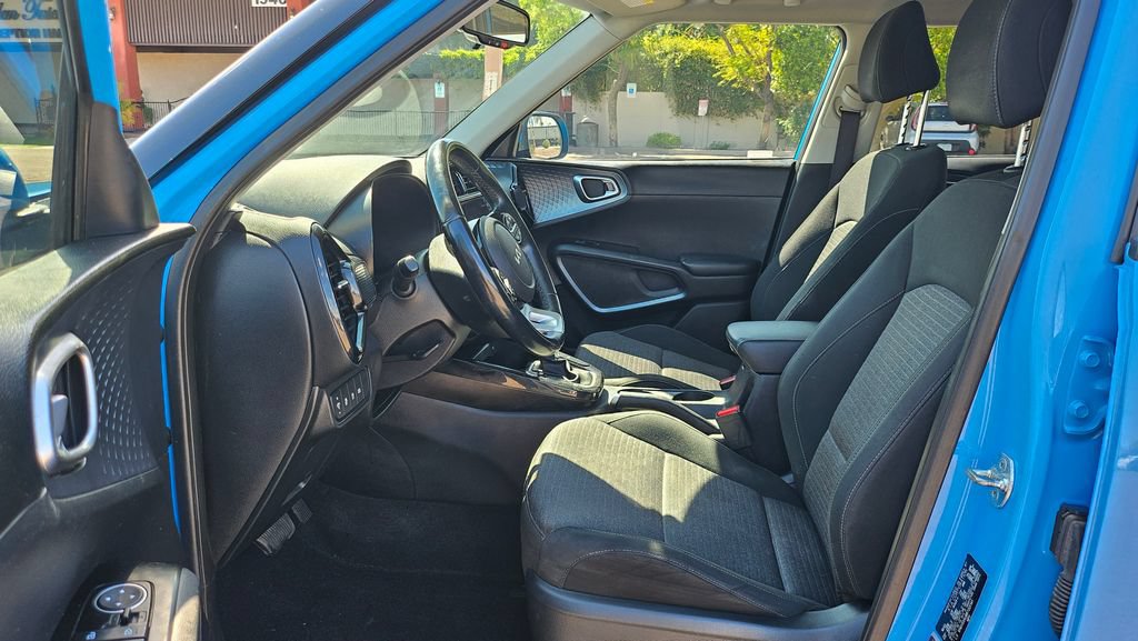 Used 2024 Kia Soul EX FWD image 25