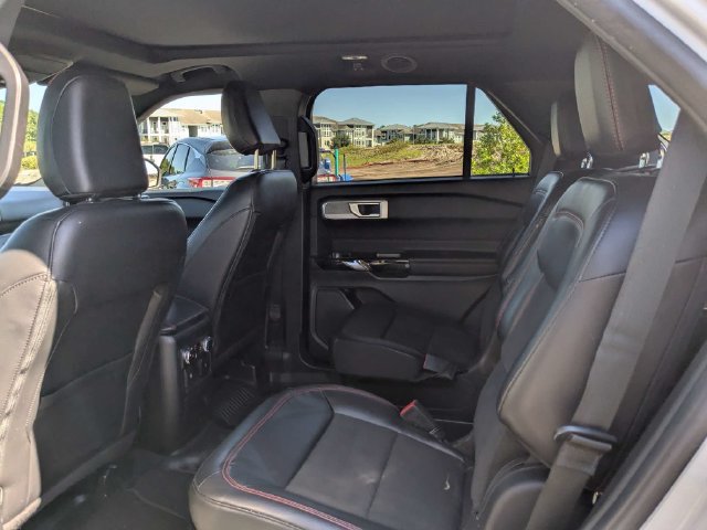 Used 2022 Ford Explorer ST-Line w/ Class IV Trailer Tow Package RWD image 16