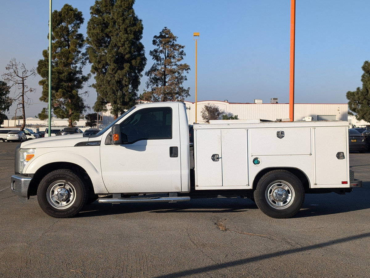 Used 2012 Ford F250 XL w/ PWR Equipment Group image 4