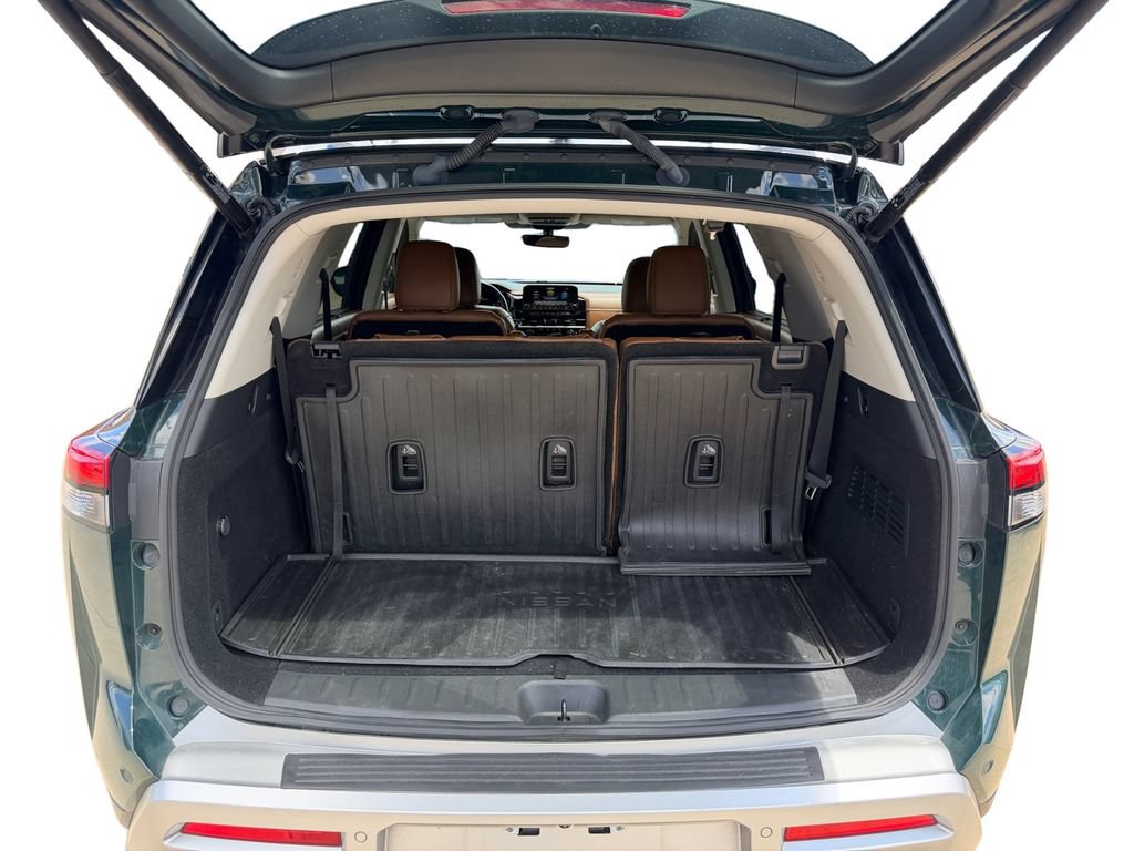 Used 2023 Nissan Pathfinder Platinum AWD/4WD image 10