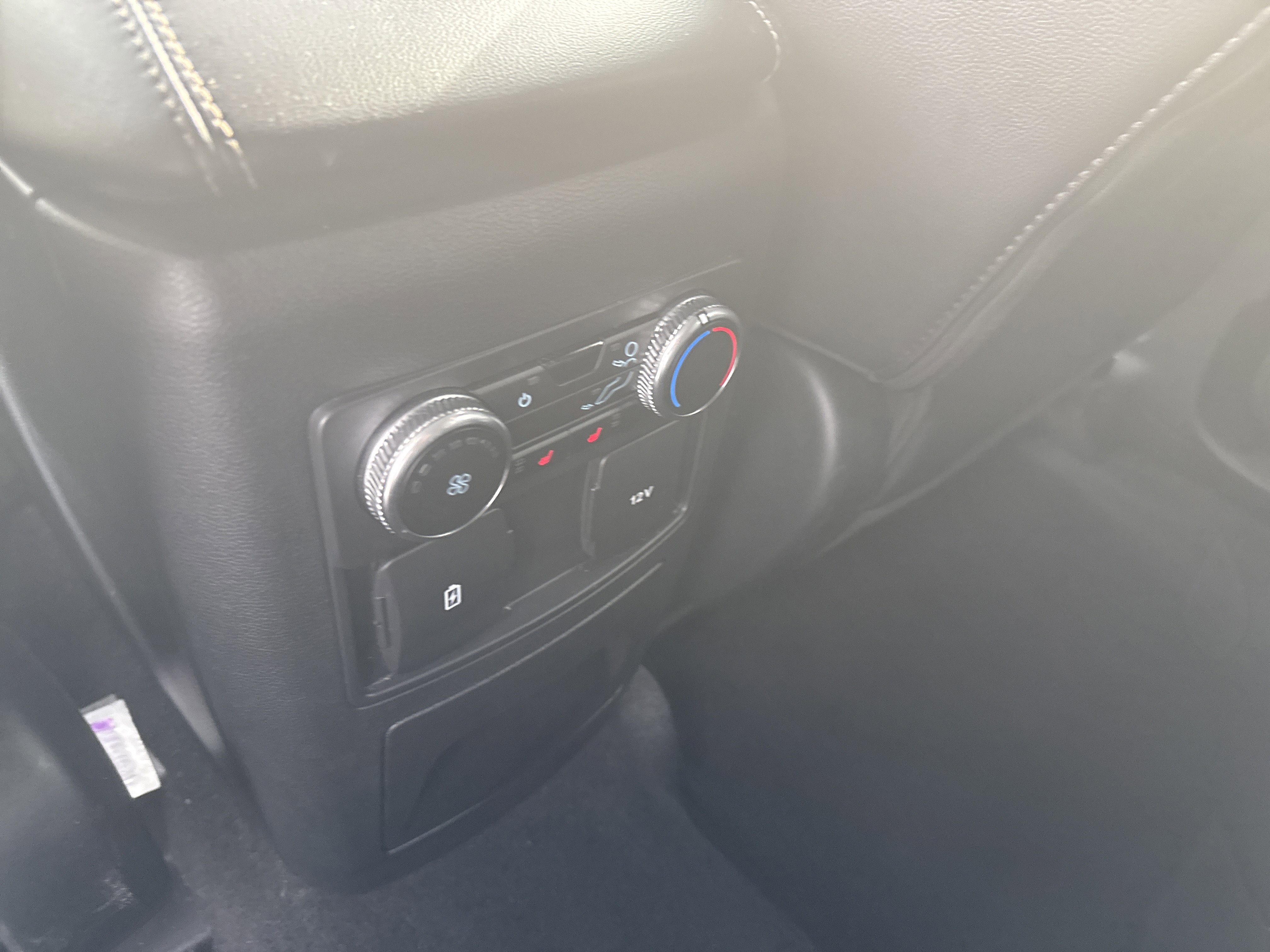 Used 2023 Ford Explorer Limited image 13