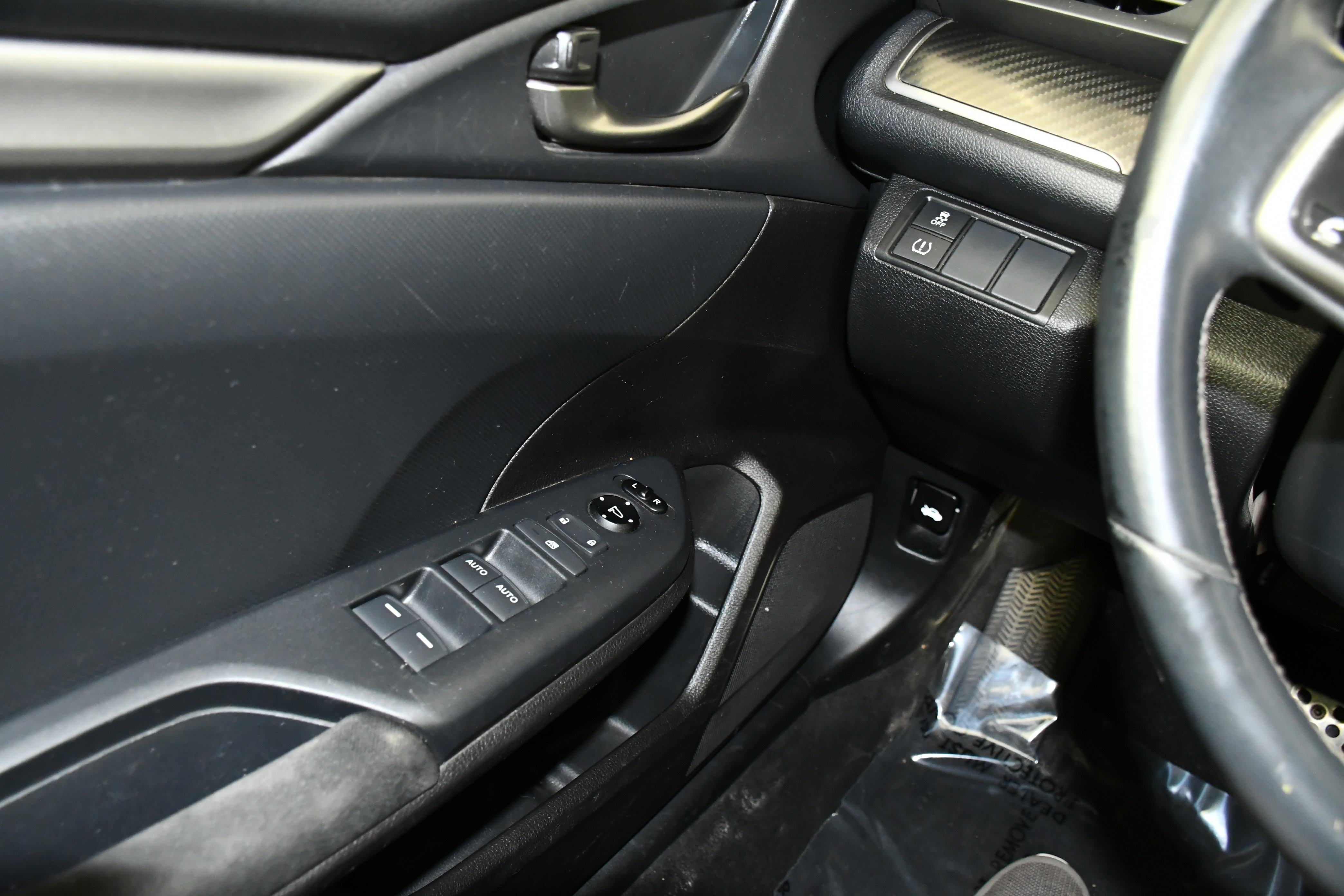 Used 2017 Honda Civic Sport image 30