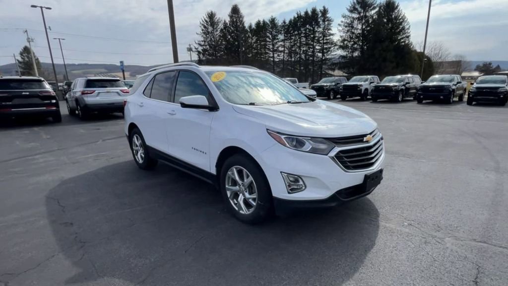 Used 2019 Chevrolet Equinox LT w/ Sun & Navigation Package image 2