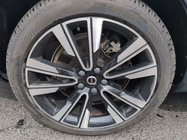 Used 2020 Volvo V60 T5 Cross Country w/ Protection Package AWD/4WD image 9