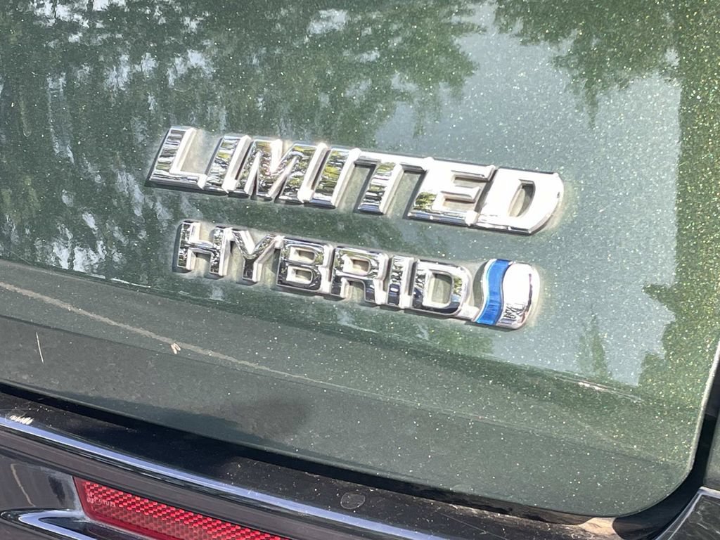 Used 2021 Toyota Sienna Limited FWD image 27