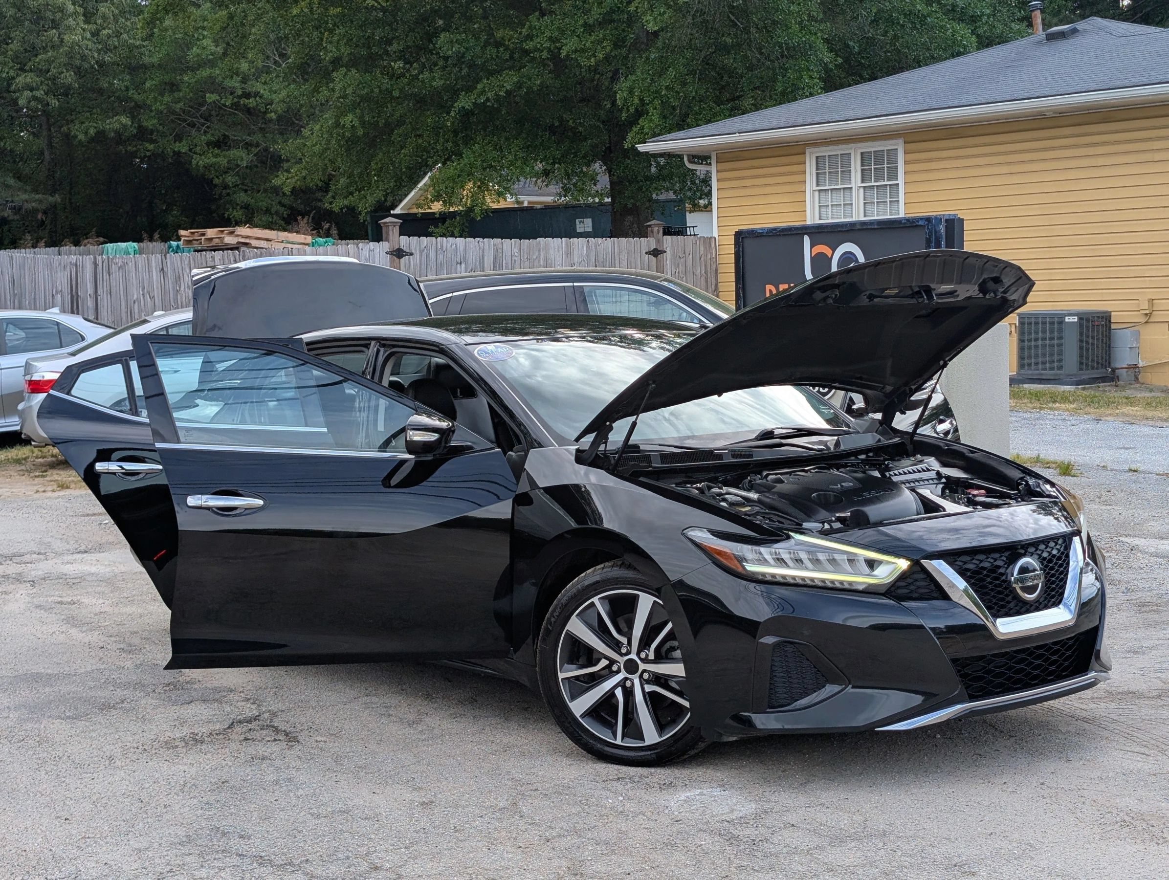Used 2020 Nissan Maxima 3.5 SV w/ Floor Mat Group FWD image 10
