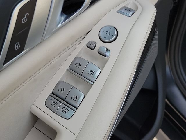 Used 2024 BMW X7 M60i w/ Executive Package AWD/4WD image 23