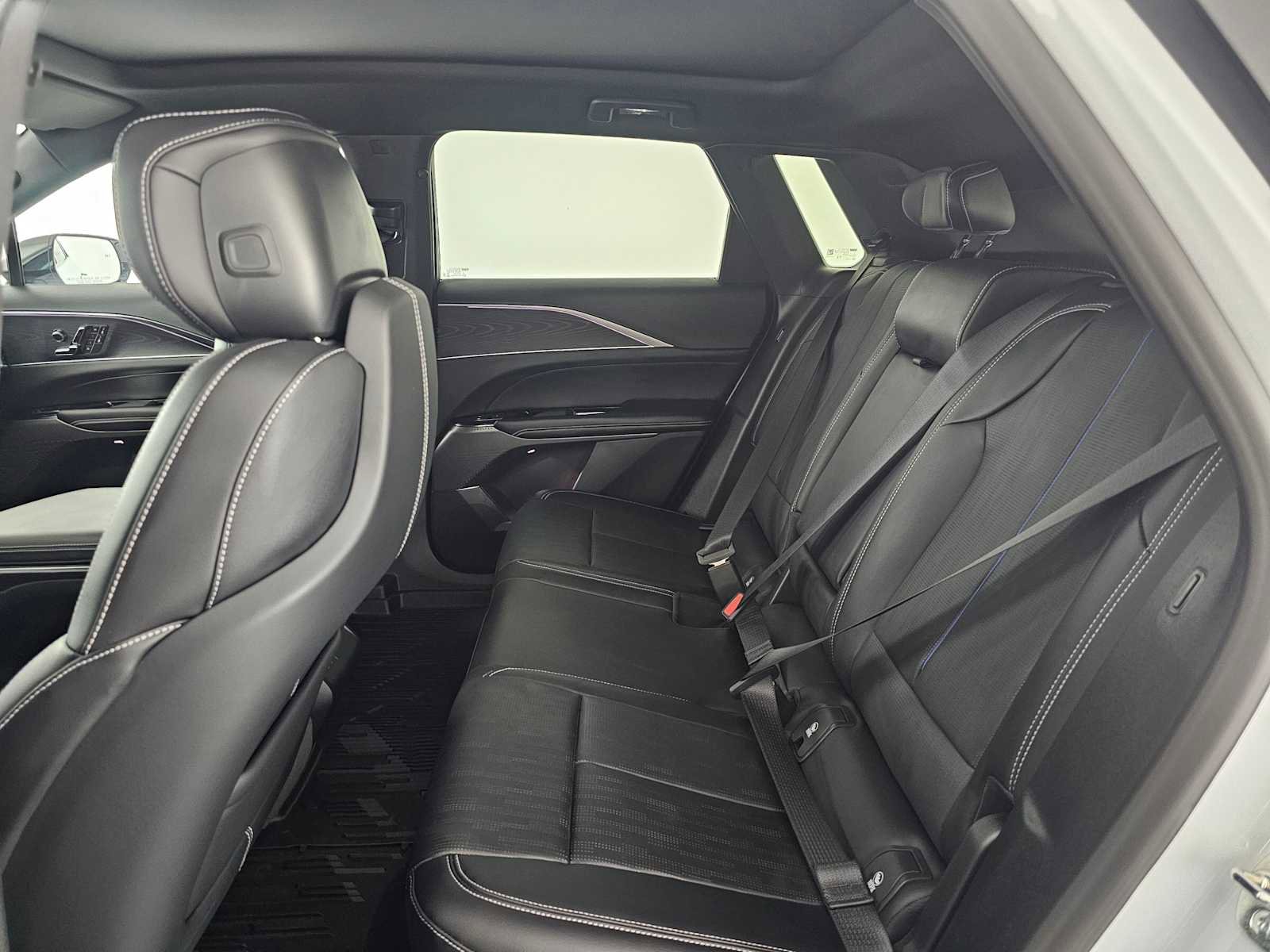 New 2026 Cadillac Lyriq Luxury w/ LPO, Floor Liner Package image 16