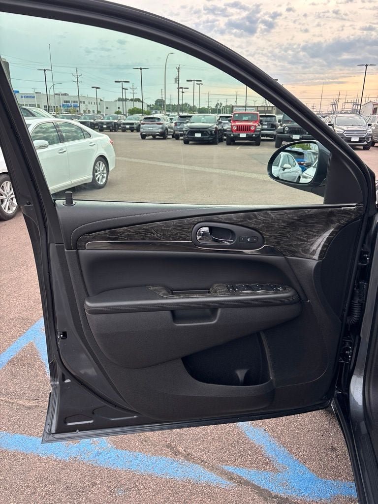 Used 2014 Buick Enclave Leather AWD/4WD image 11