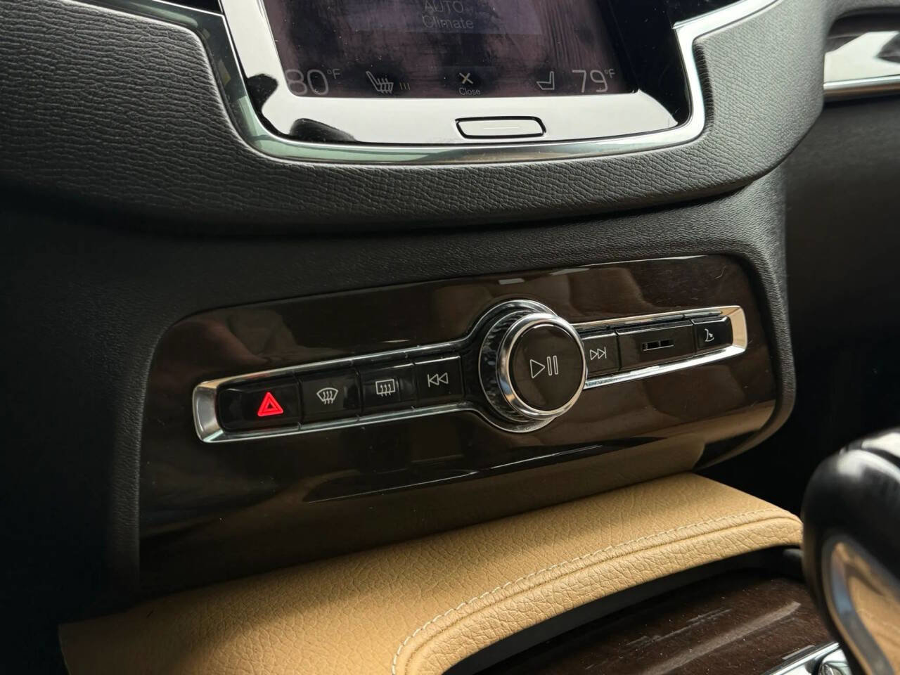 Used 2016 Volvo XC90 T6 Momentum w/ Protection Package Plus image 24