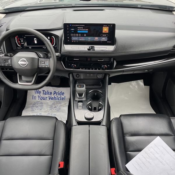 Used 2026 Nissan Rogue SL image 6