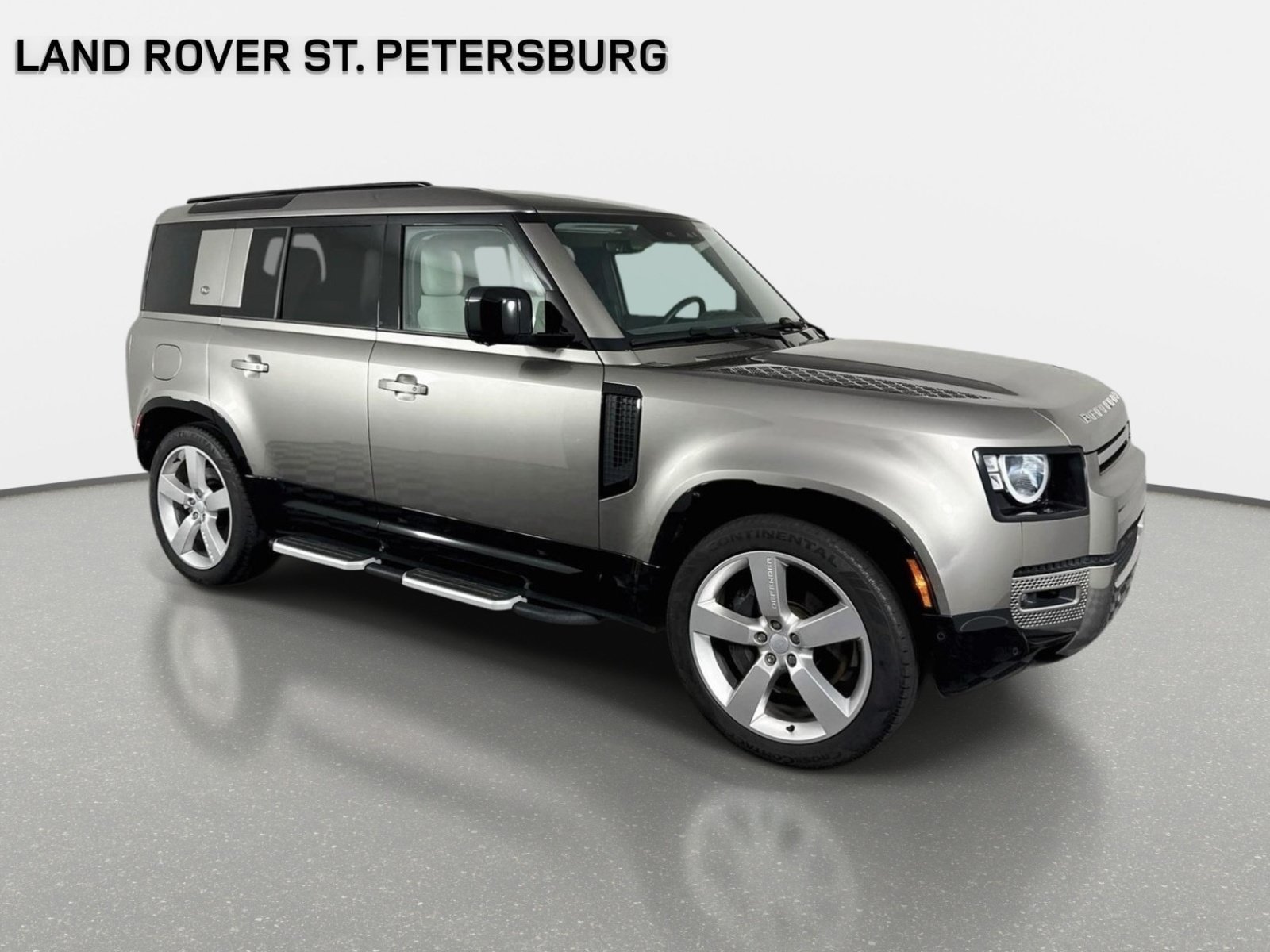 Used 2023 Land Rover Defender 110 S AWD/4WD image 3