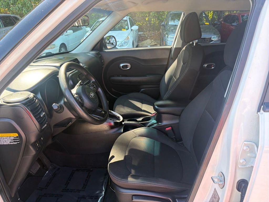 Used 2019 Kia Soul FWD image 14