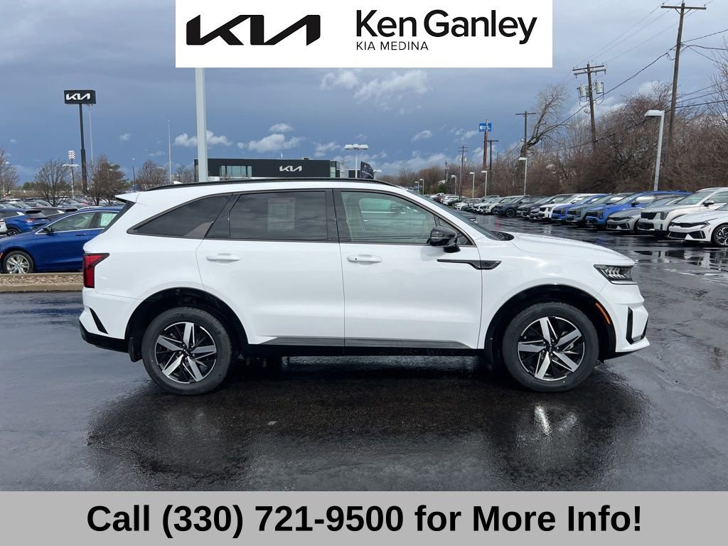 Certified 2023 Kia Sorento S image 8